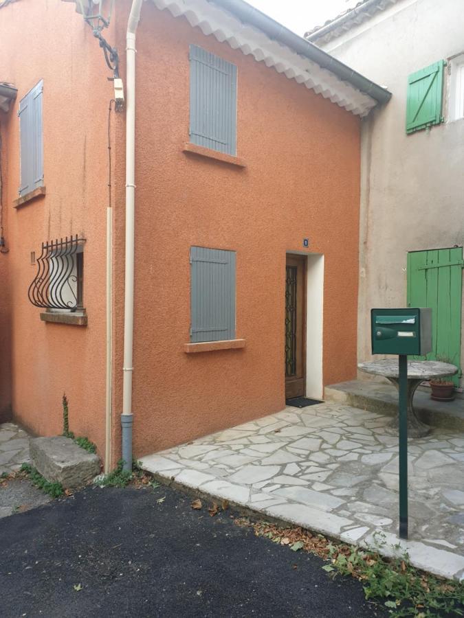 Maison de village de 98 m2 typiquement provençale Pierrevert Exterior foto